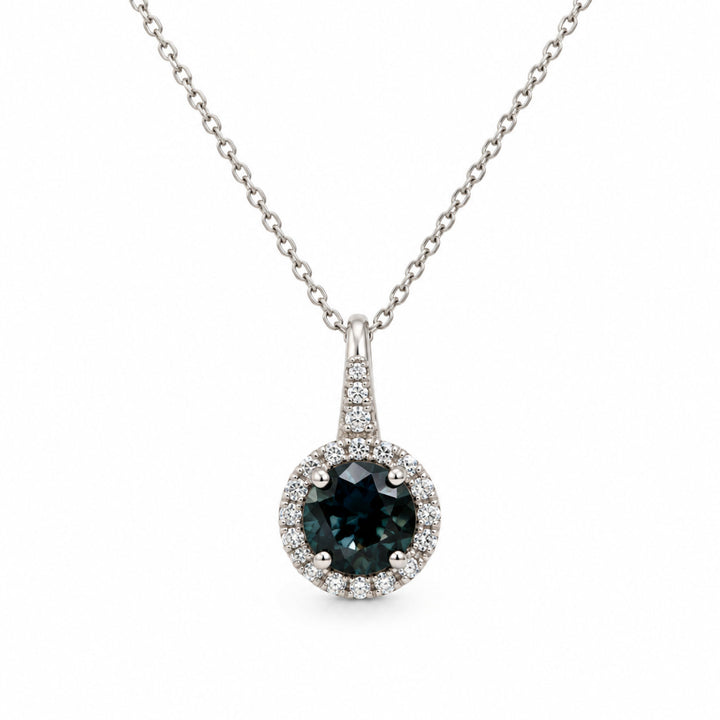 Collana con zaffiro blu