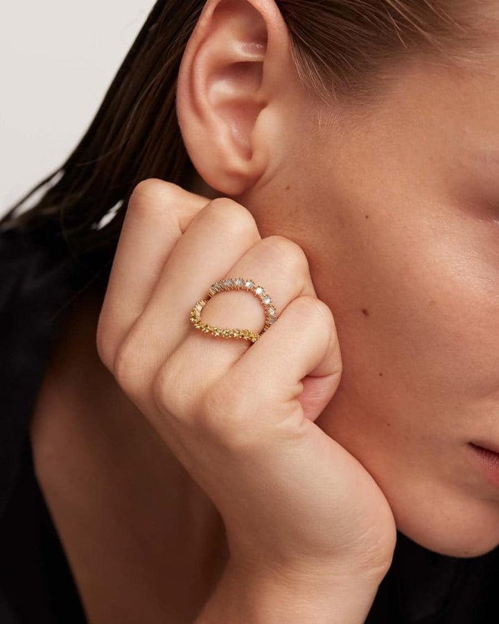 an01-640-12 Kara gold ring size 12