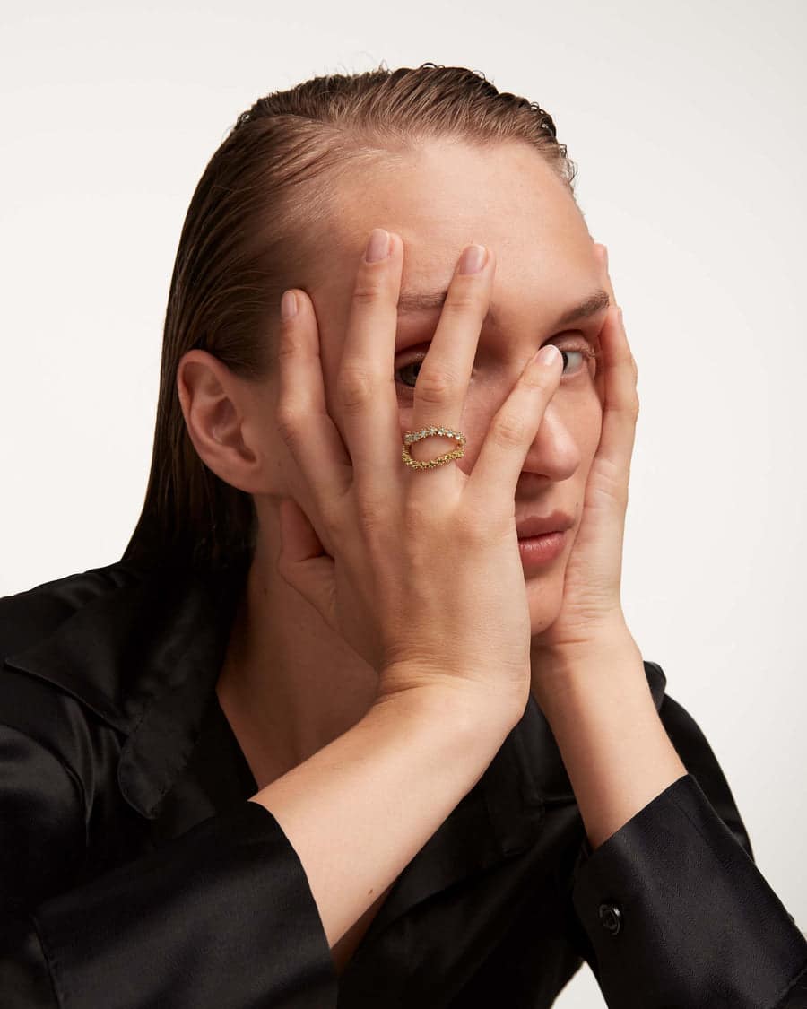 an01-640-14 Kara gold rings size 14