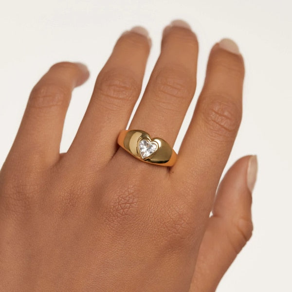 an01-902-14 Bright heart gold ring size 14