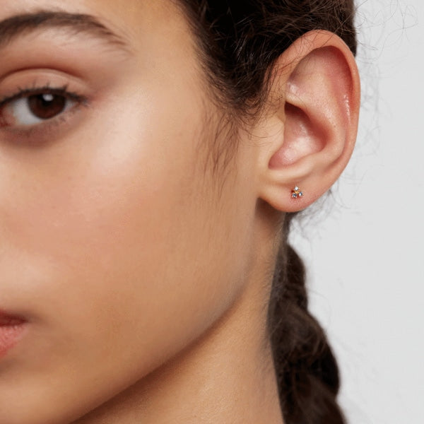 AR01-188-U BLOSSOM DAISY GOLD EARRINGS