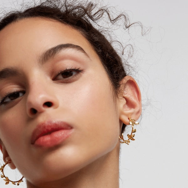 AR01-193-U BLOSSOM LILY GOLD EARRINGS