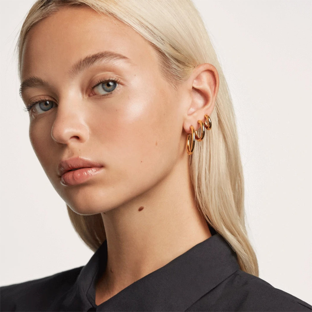 AR01-376-U PDP ESSENTIAL EARRINGS MINI CLOUD GOLD