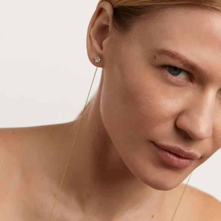 ar01-997-u long beautiful gold earrings