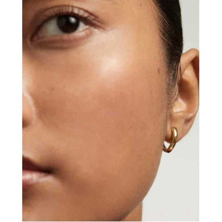 ar01-a16-u duke hoops earrings