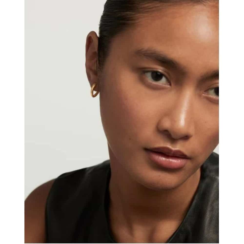 ar01-a16-u duke hoops earrings