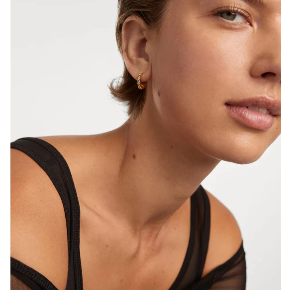 ar01-b90-u live hoop earrings