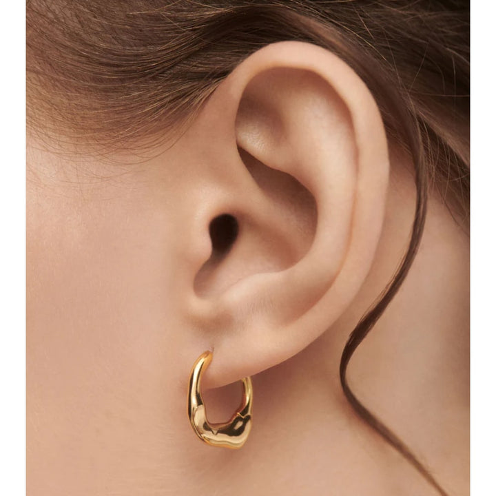 ar01-c27-u mini magma hoop earrings in silver