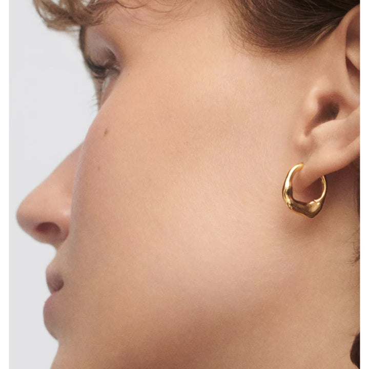 ar01-c27-u mini magma hoop earrings in silver