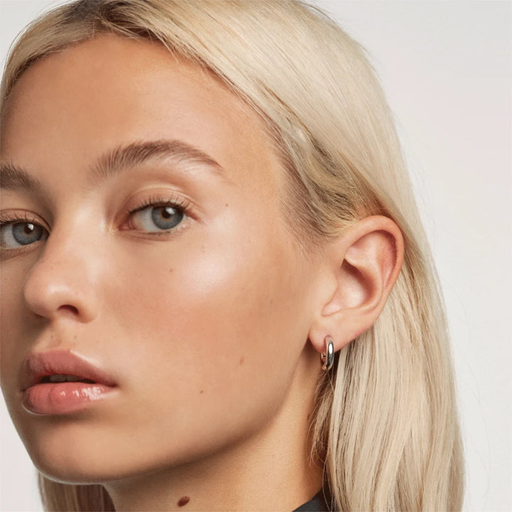 AR02-376-U PDP ESSENTIAL EARRINGS MINI CLOUD