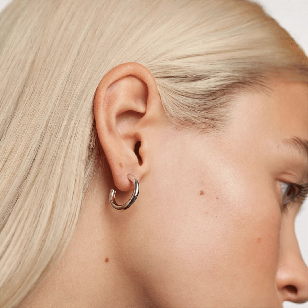 AR02-377-U PDP ESSENTIAL EARRINGS MEDIUM CLOUD