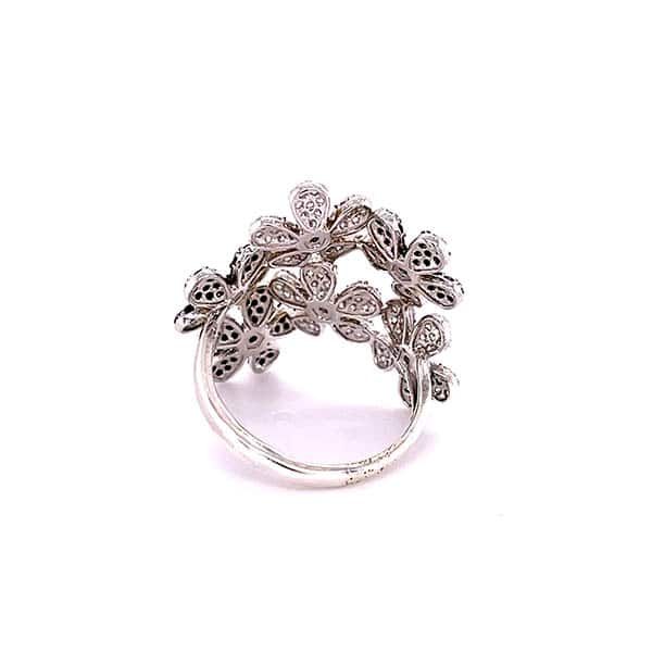 B171AN BLACK AND WHITE ZIRCON FLOWER RING