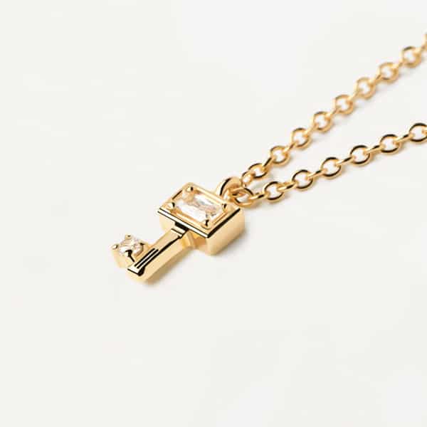 co01-486-u Key gold Necklace