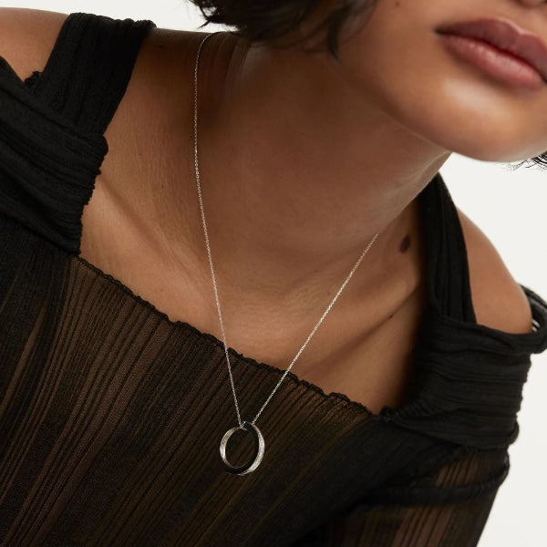 co02-437-u silver infinity necklace