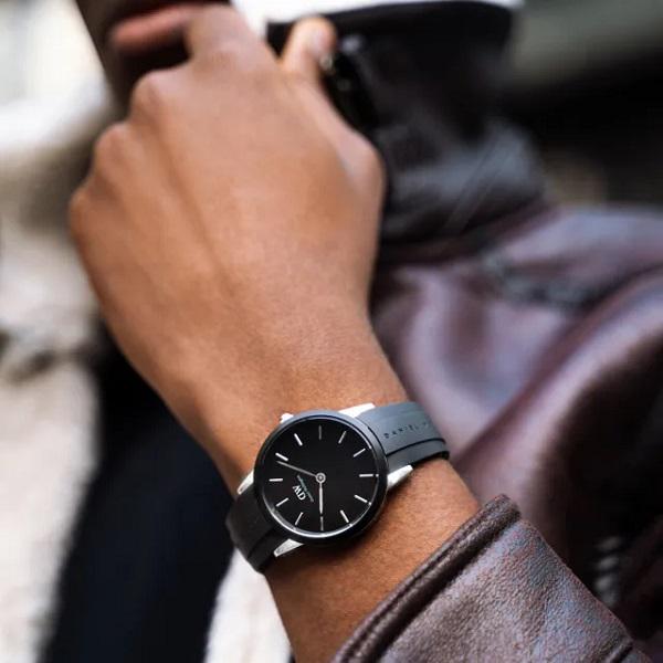 ICONIC MOTION 10 ATM SILVER 40MM