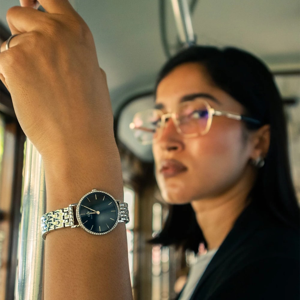 dw00100664 Petite 5-link Bezel