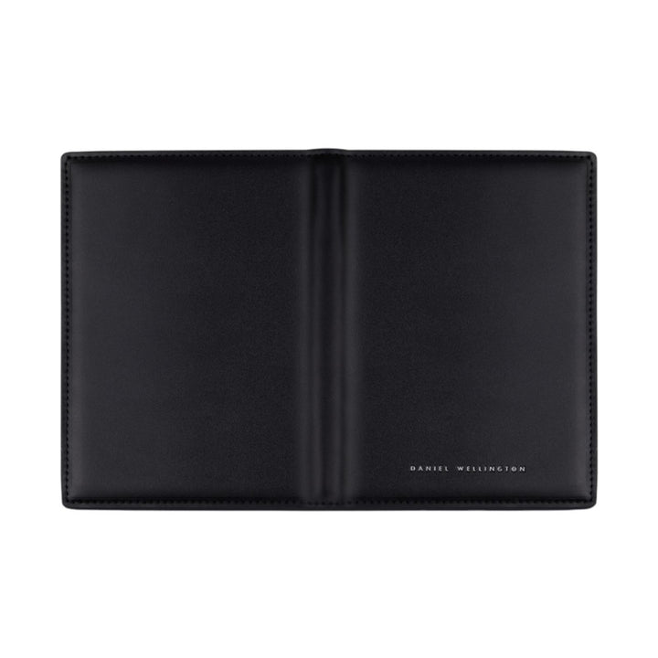 dw01900034 Passport holder black smooth 10x14.5 cm