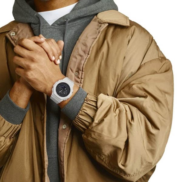 ga-2100-7aer G-Shock white black dial