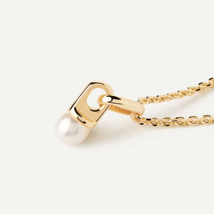 pe01-080-u  ciondolo con perla in argento dorato