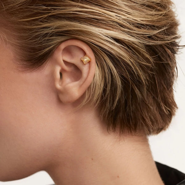 pg01-654-u Suki rutile Quartz single earrings