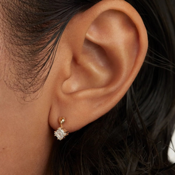 pg01-722-u Ema single gold earring