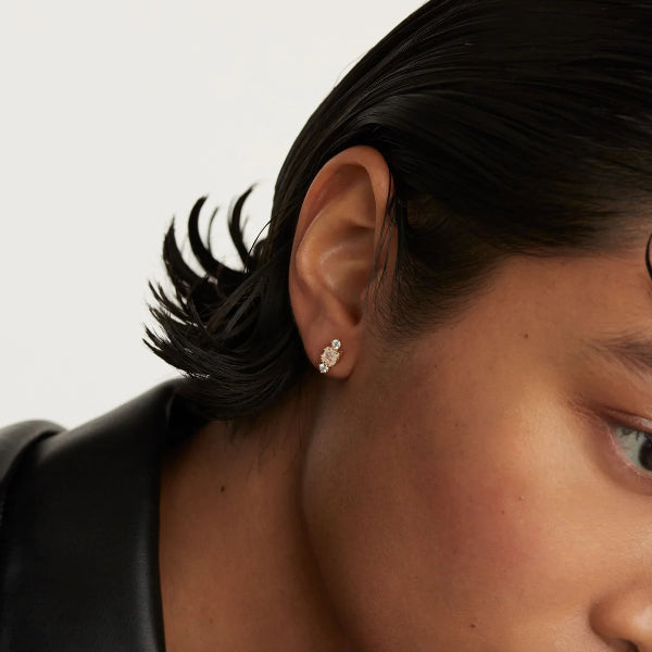Lyn Single Gold Earrings