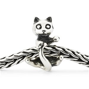 tagbe-20242 Cat in Love