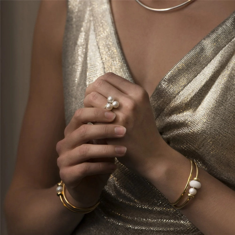 Anello con perla bianca