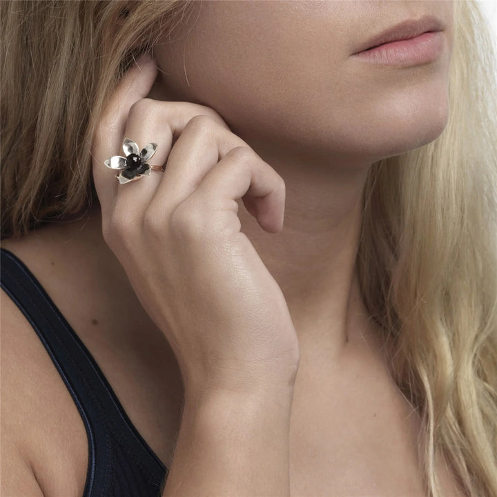 Venus flower ring