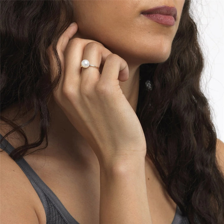 Anello perla bianca delicata