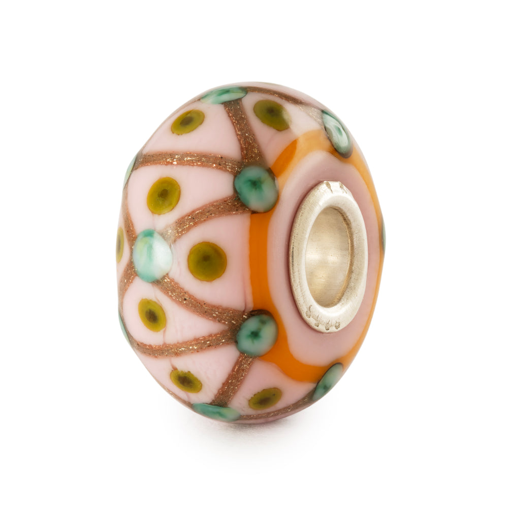 tglbe-20453 Petals of the Lake