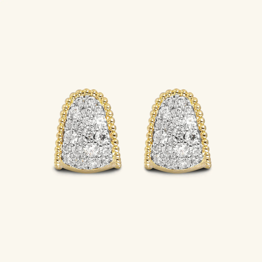 Orecchini a Lobo Graduati con Pavé in Cubic Zirconia